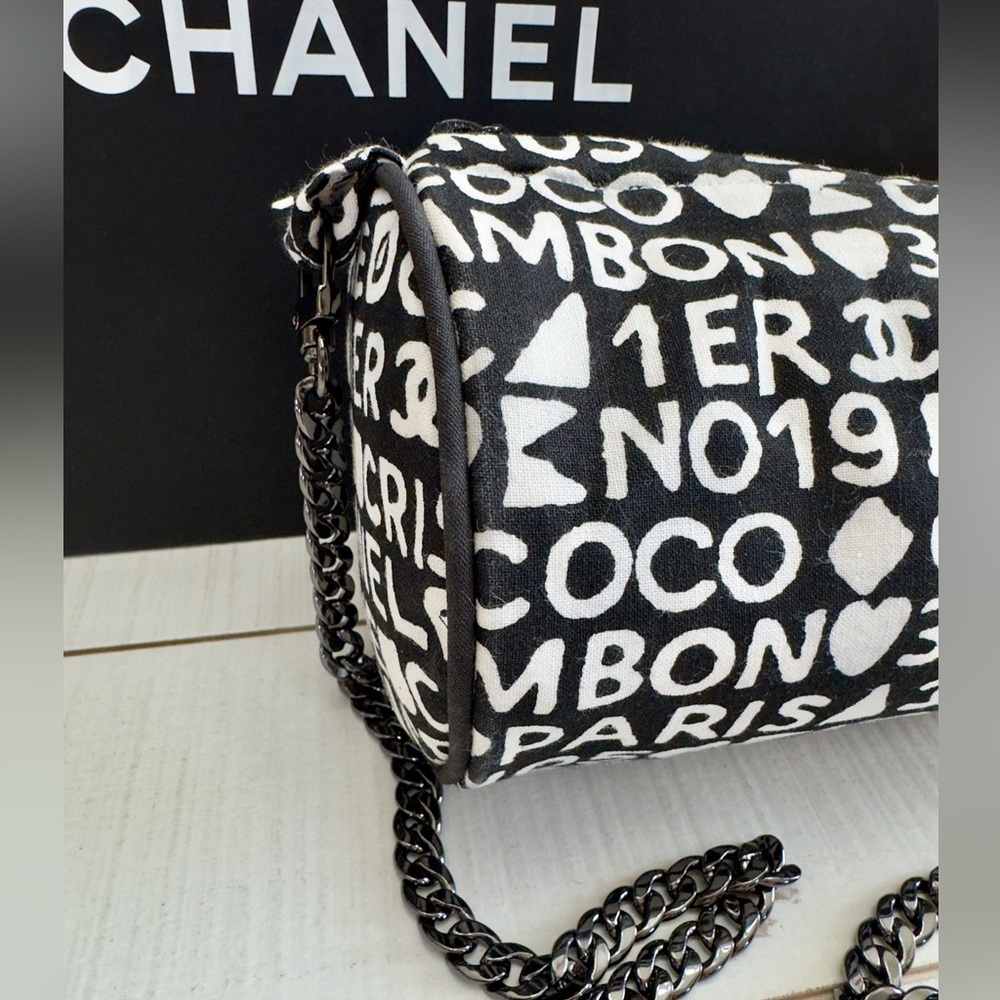 Chanel By the Sea Makeup Cosmetic Crossbody Bag - Picture 3 of 10